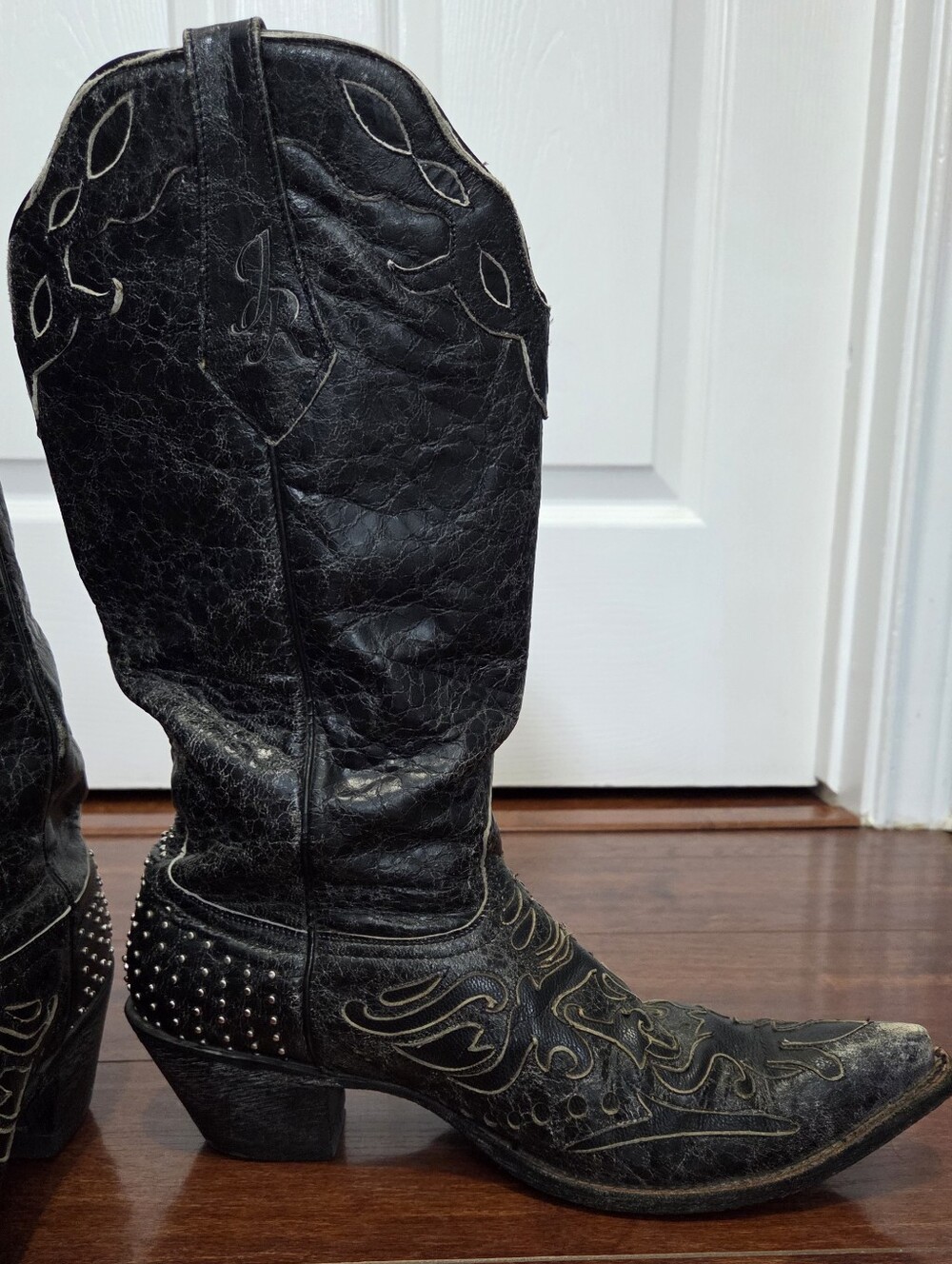 Johnny Ringo Women Sagrada Collection W/ Studs Distressed Black Leather Boots 9 - Picture 7 of 14